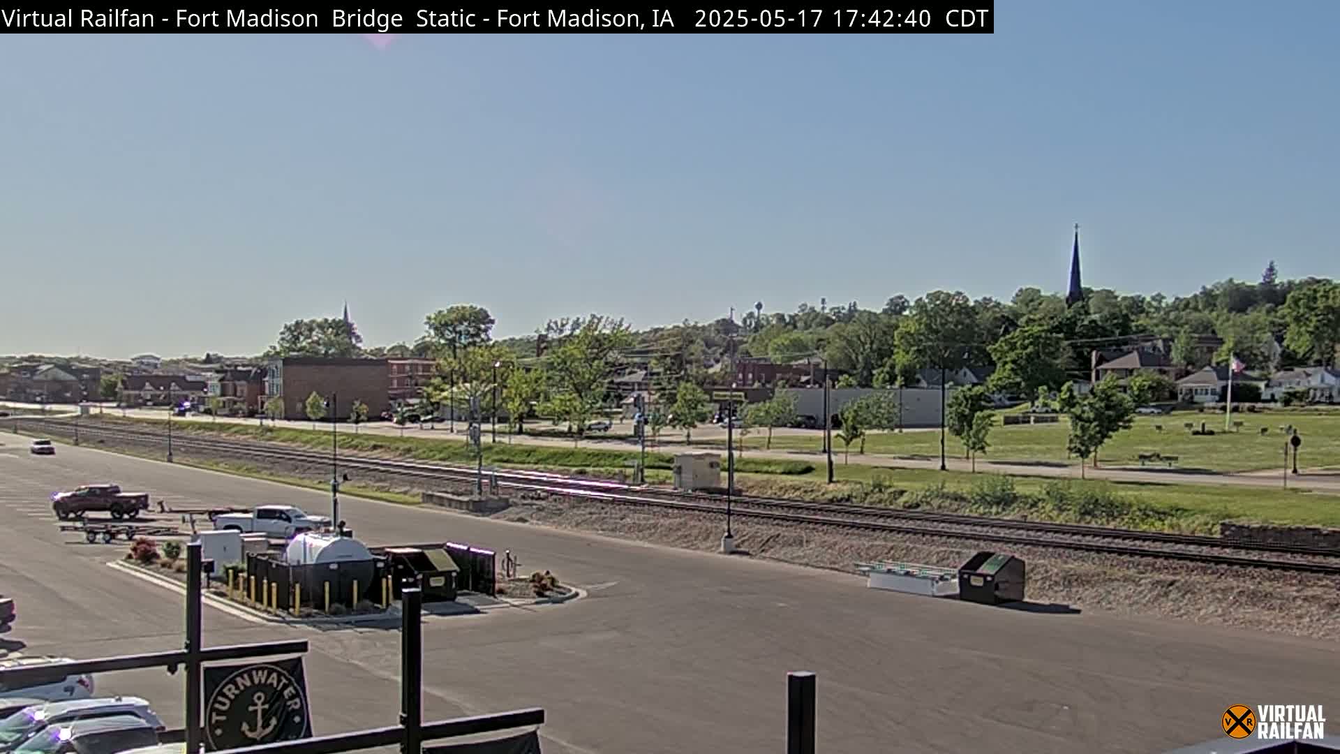 Fort Madison Railroad Crossing Live Cam -  Fort Madison, Lee, Iowa, USA