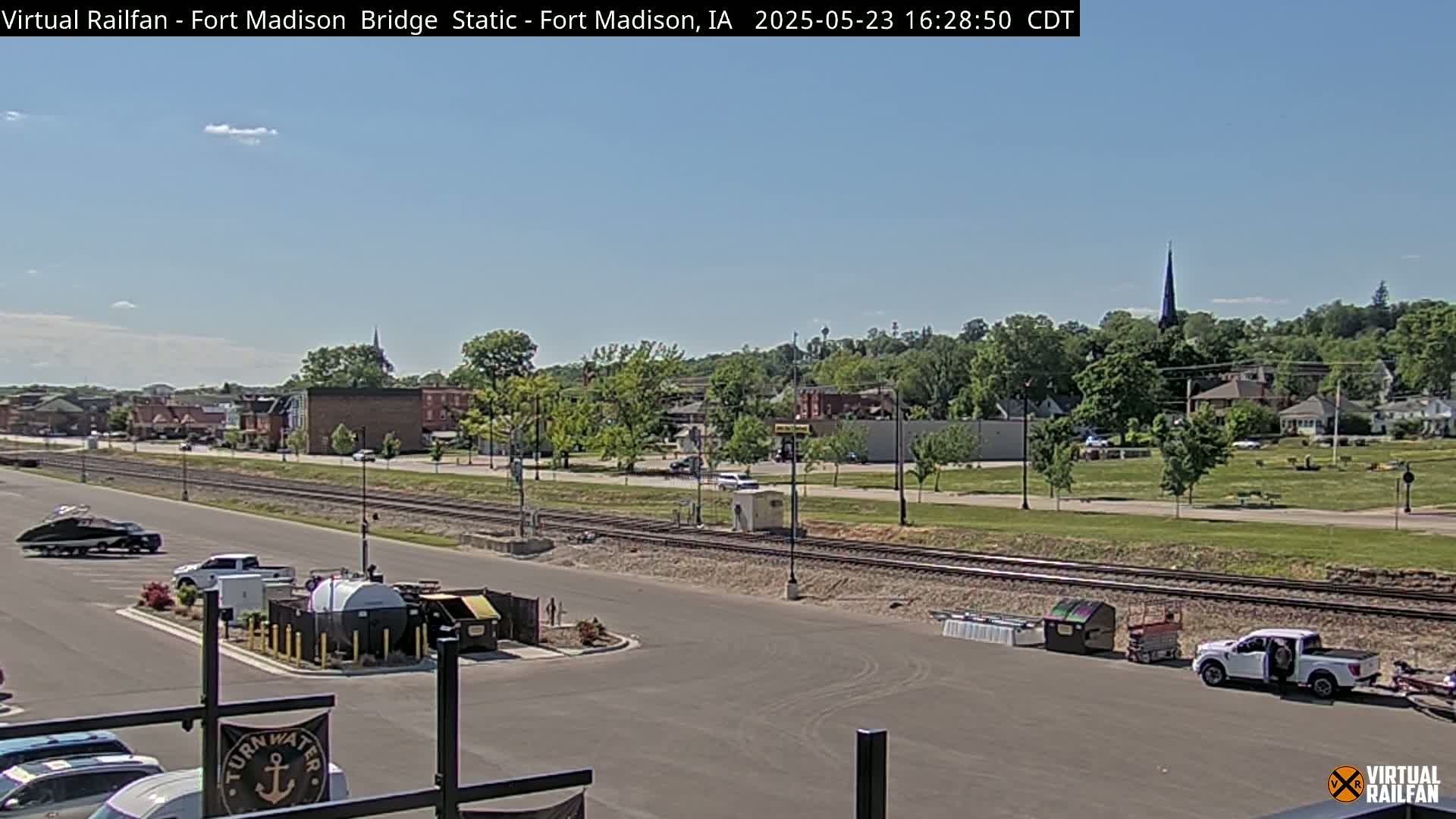 Fort Madison Railroad Crossing Live Cam -  Fort Madison, Lee, Iowa, USA