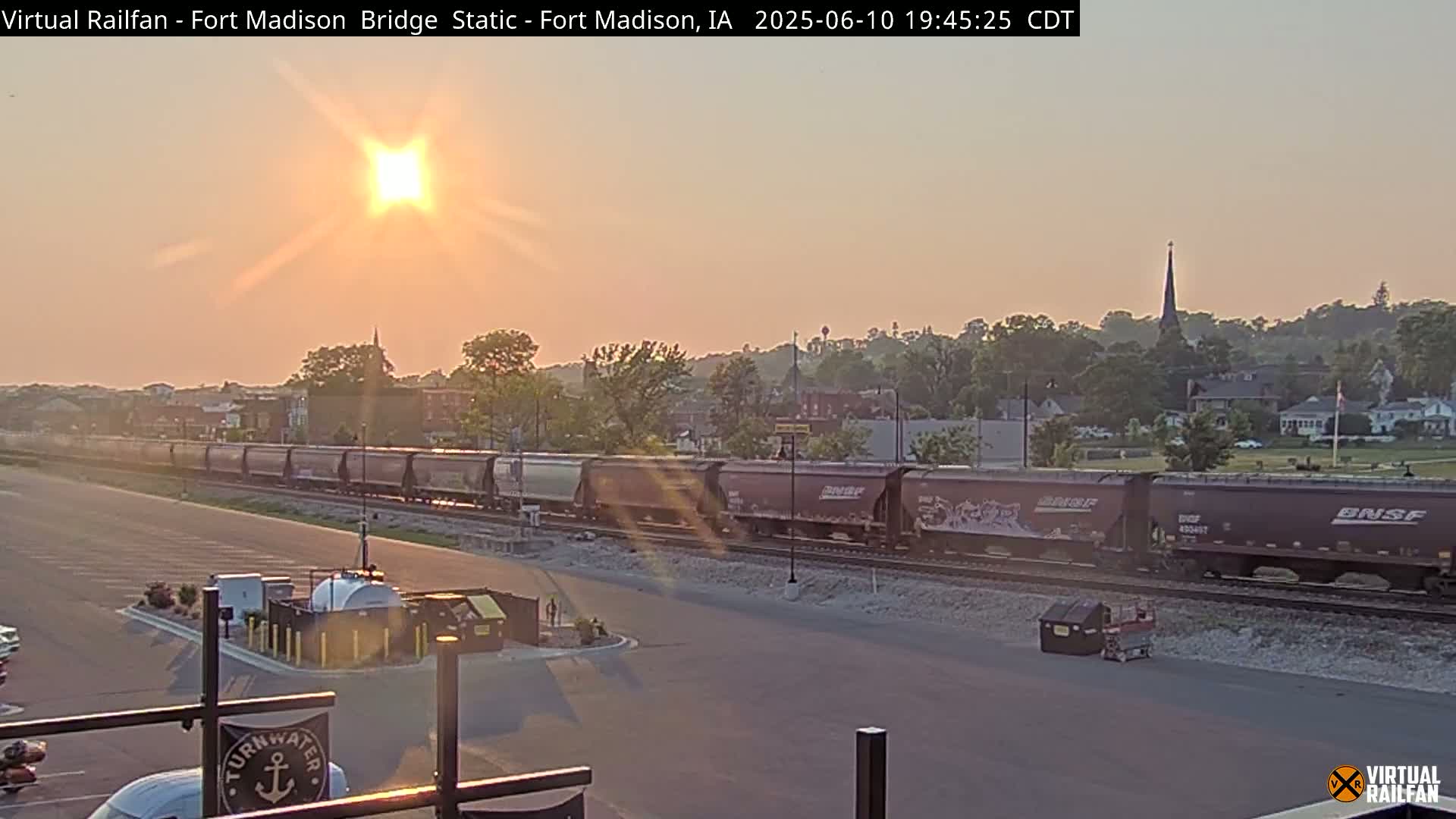 Fort Madison Railroad Crossing Live Cam -  Fort Madison, Lee, Iowa, USA