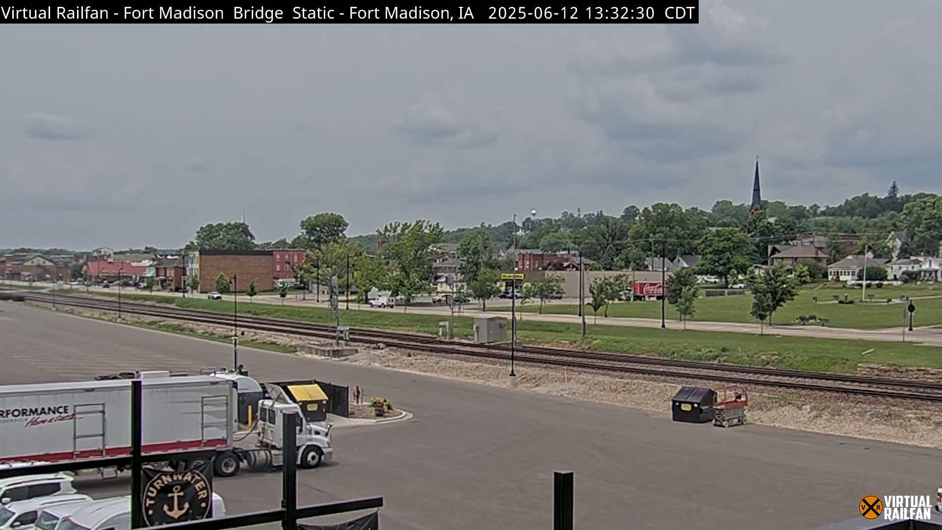 Fort Madison Railroad Crossing Live Cam -  Fort Madison, Lee, Iowa, USA