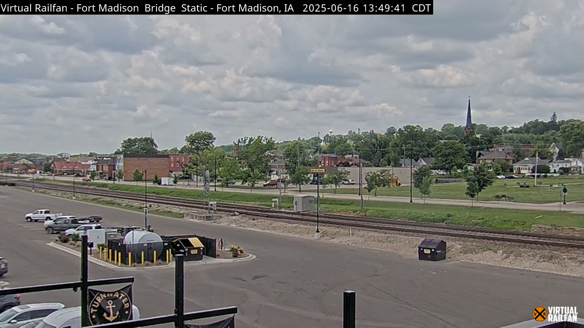 Fort Madison Railroad Crossing Live Cam -  Fort Madison, Lee, Iowa, USA