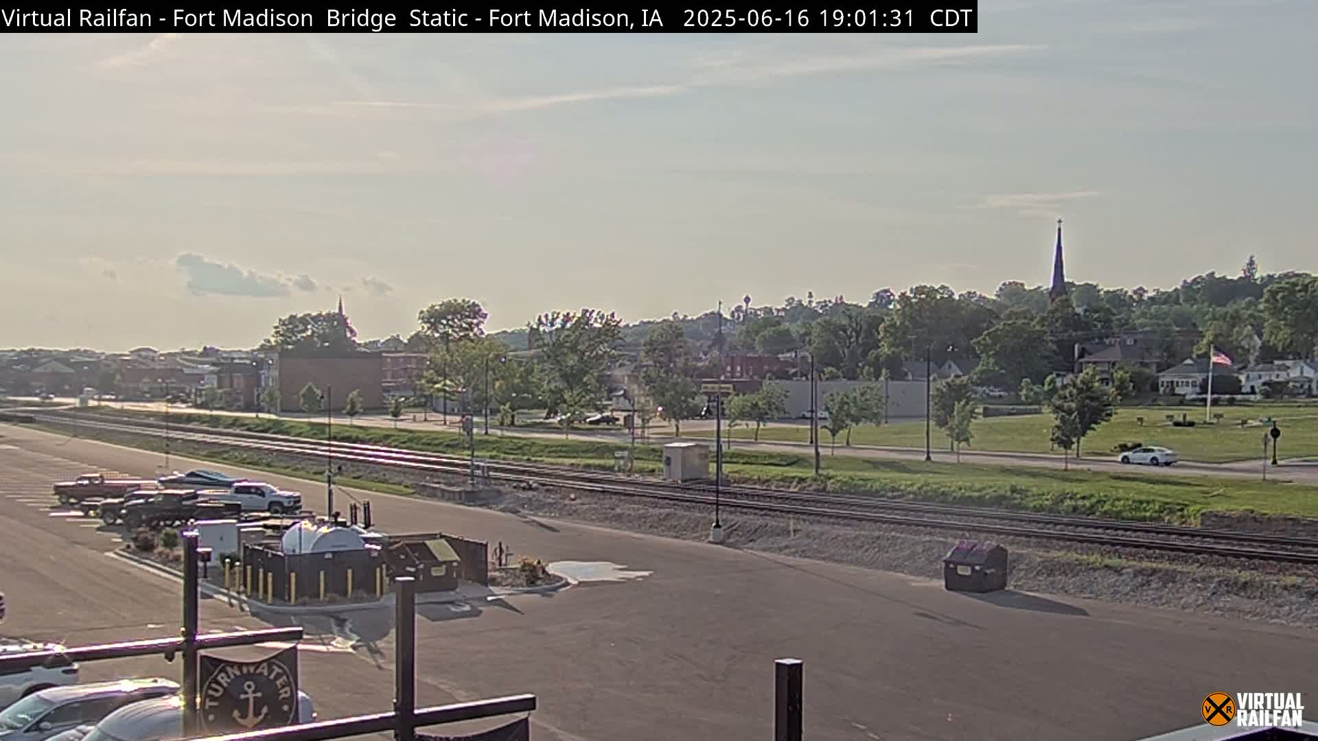 Fort Madison Railroad Crossing Live Cam -  Fort Madison, Lee, Iowa, USA