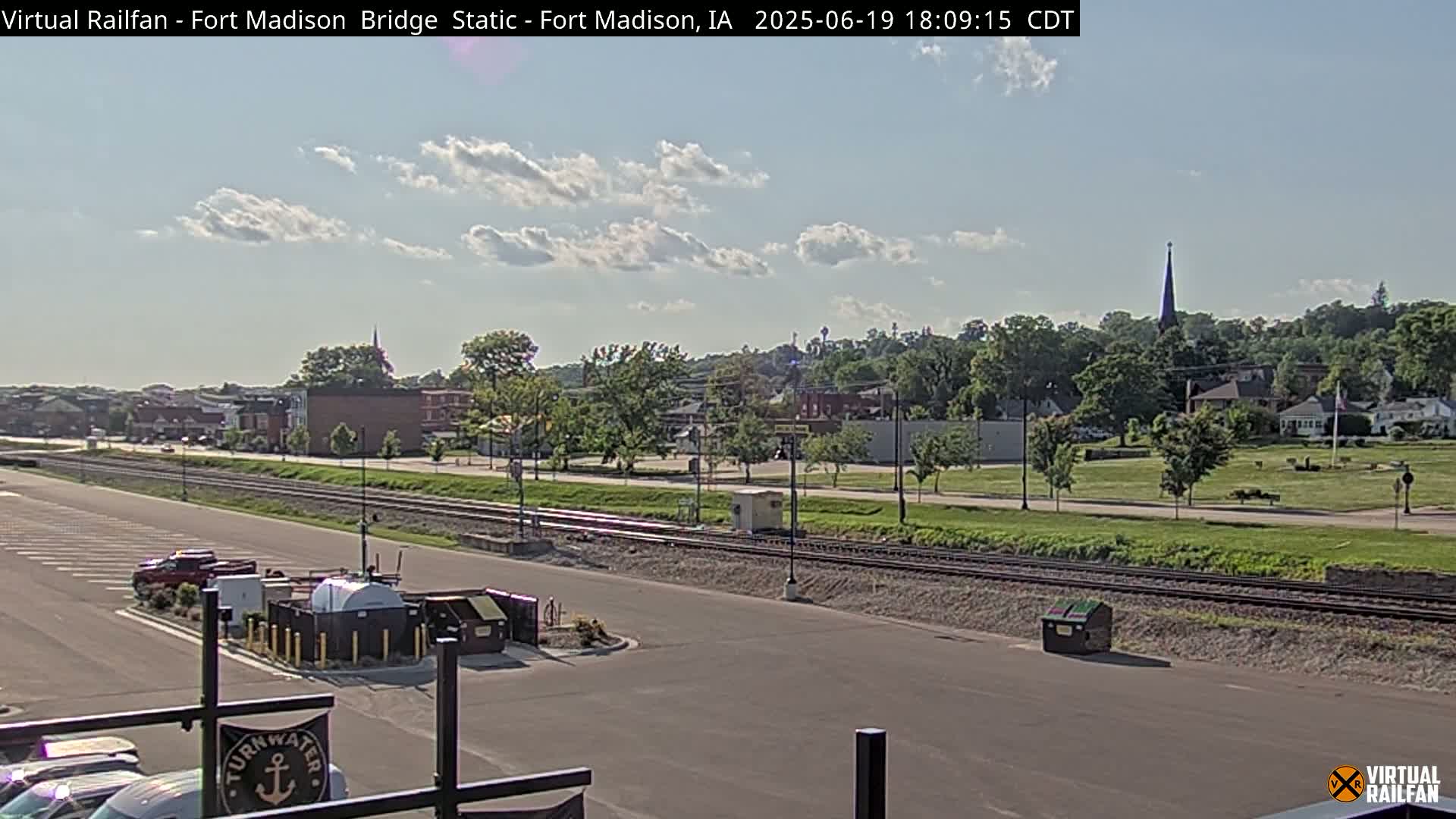 Fort Madison Railroad Crossing Live Cam -  Fort Madison, Lee, Iowa, USA