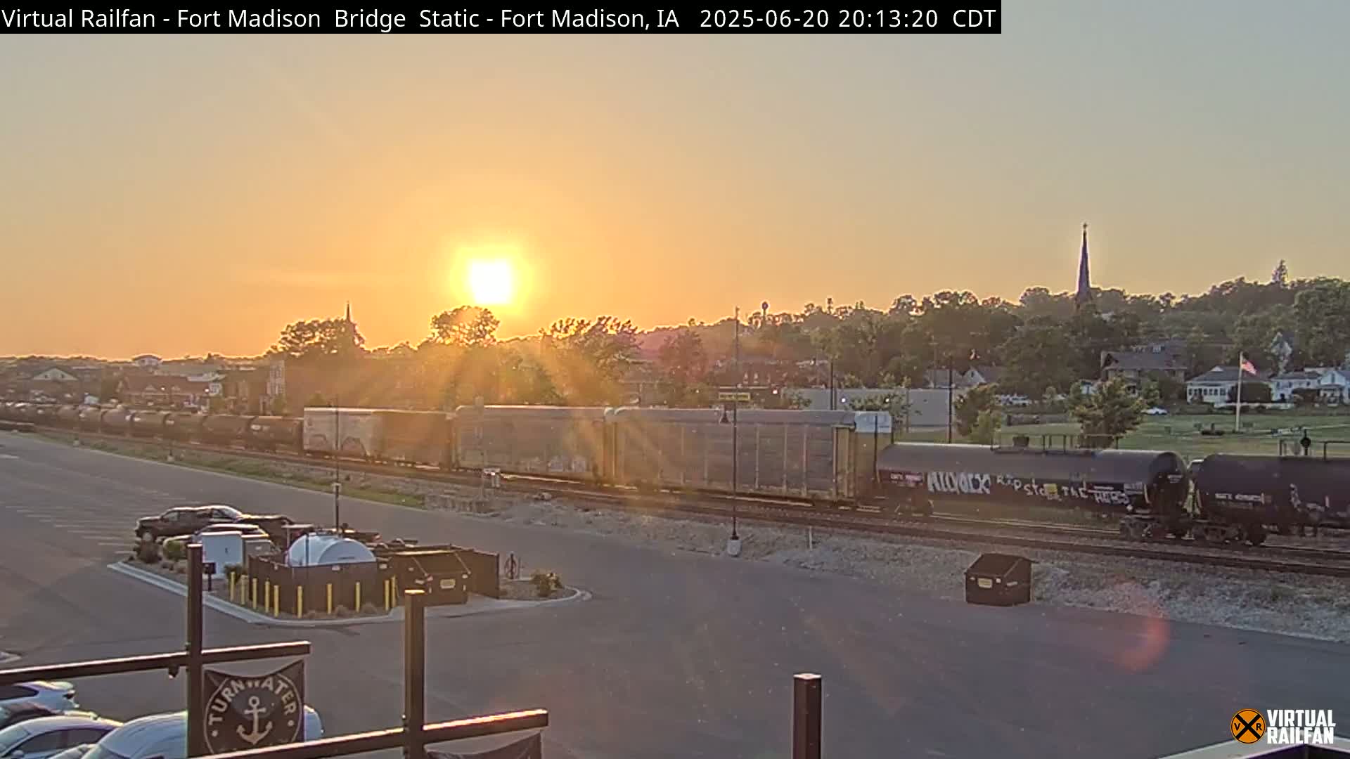 Fort Madison Railroad Crossing Live Cam -  Fort Madison, Lee, Iowa, USA