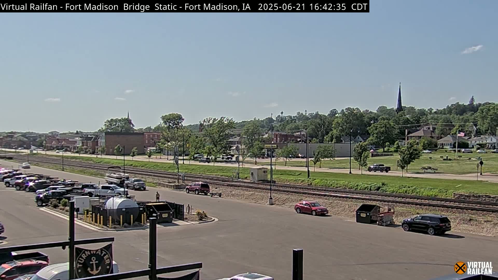 Fort Madison Railroad Crossing Live Cam -  Fort Madison, Lee, Iowa, USA