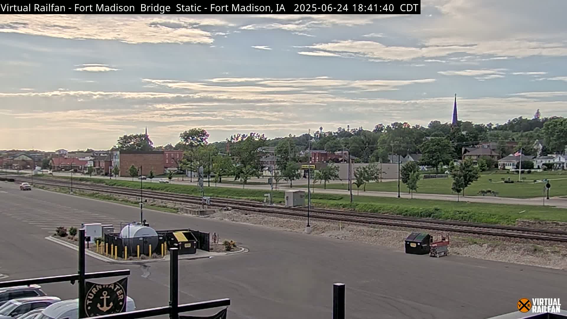 Fort Madison Railroad Crossing Live Cam -  Fort Madison, Lee, Iowa, USA