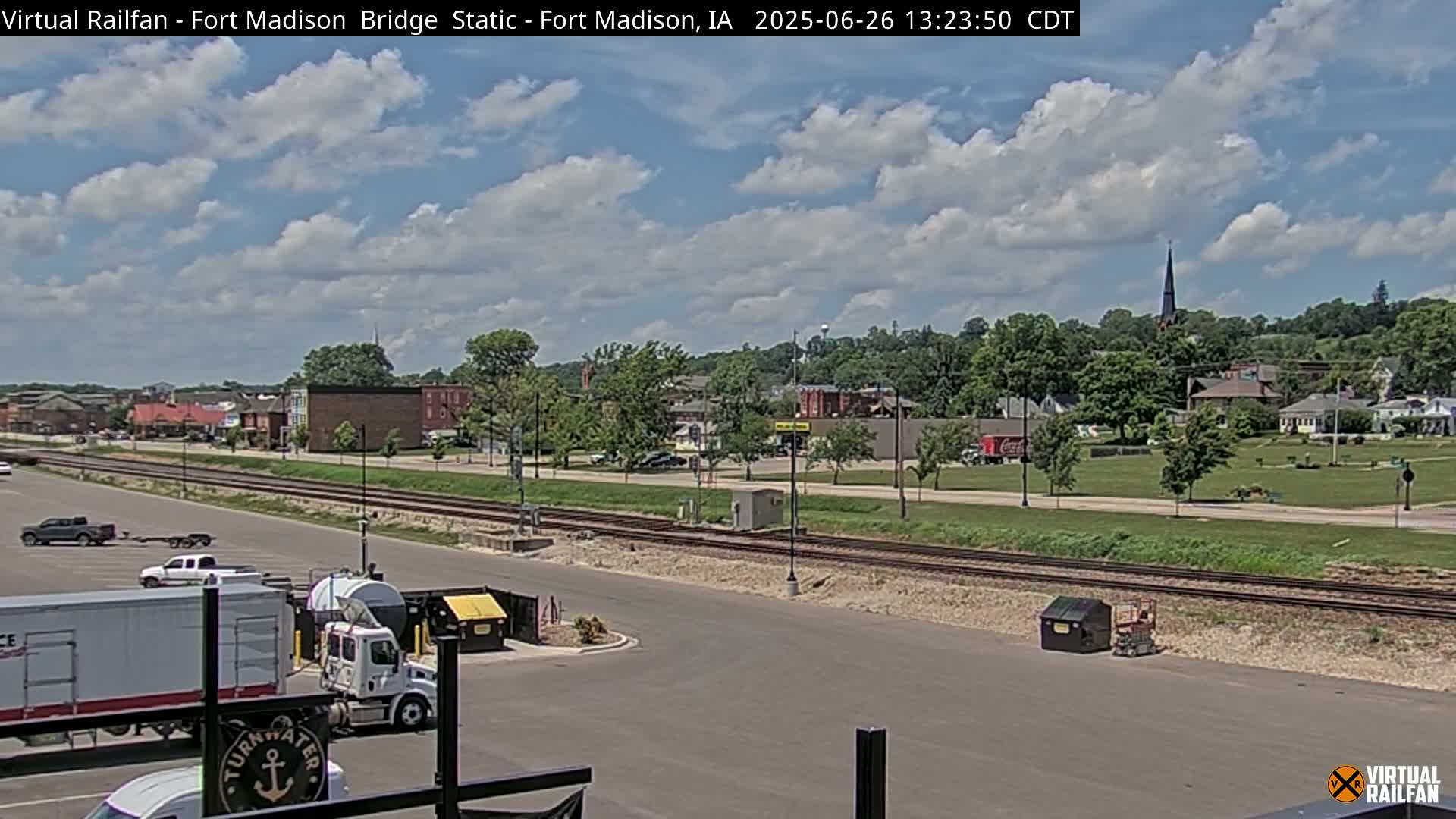 Fort Madison Railroad Crossing Live Cam -  Fort Madison, Lee, Iowa, USA