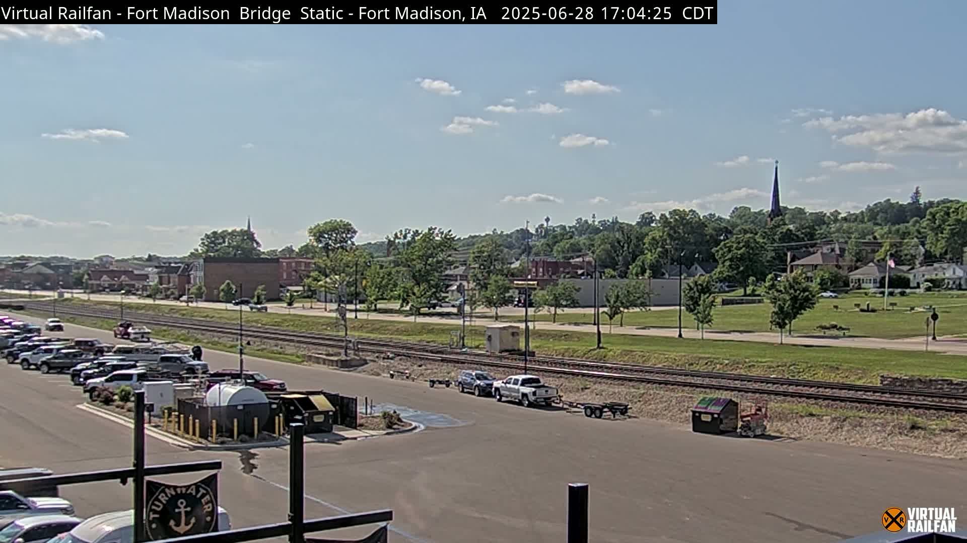 Fort Madison Railroad Crossing Live Cam -  Fort Madison, Lee, Iowa, USA