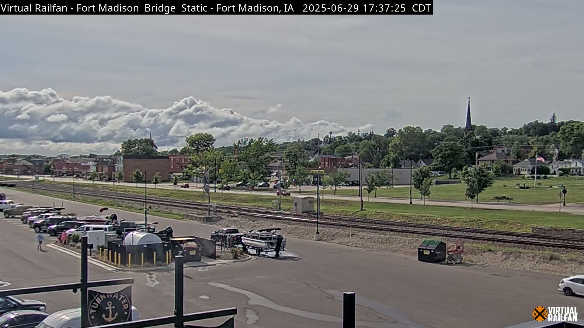 Fort Madison Railroad Crossing Live Cam -  Fort Madison, Lee, Iowa, USA