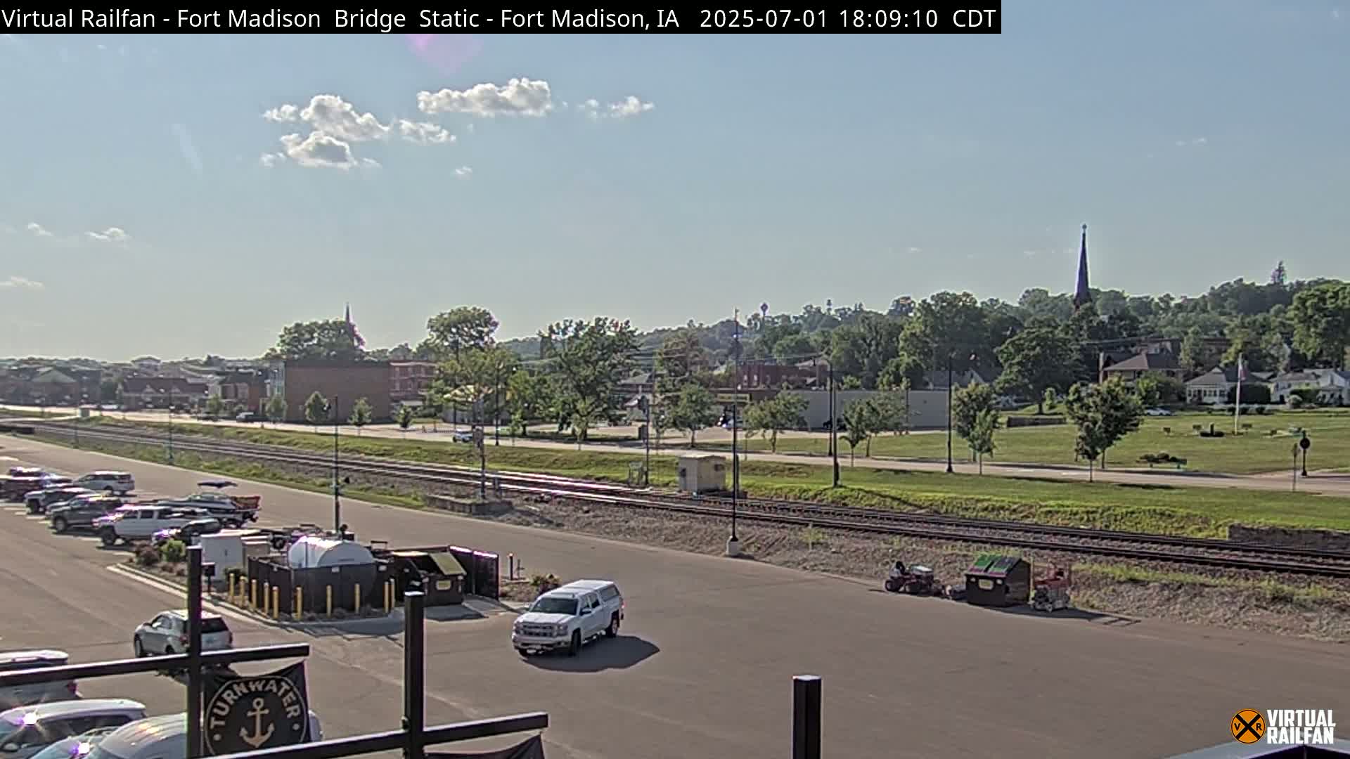 Fort Madison Railroad Crossing Live Cam -  Fort Madison, Lee, Iowa, USA
