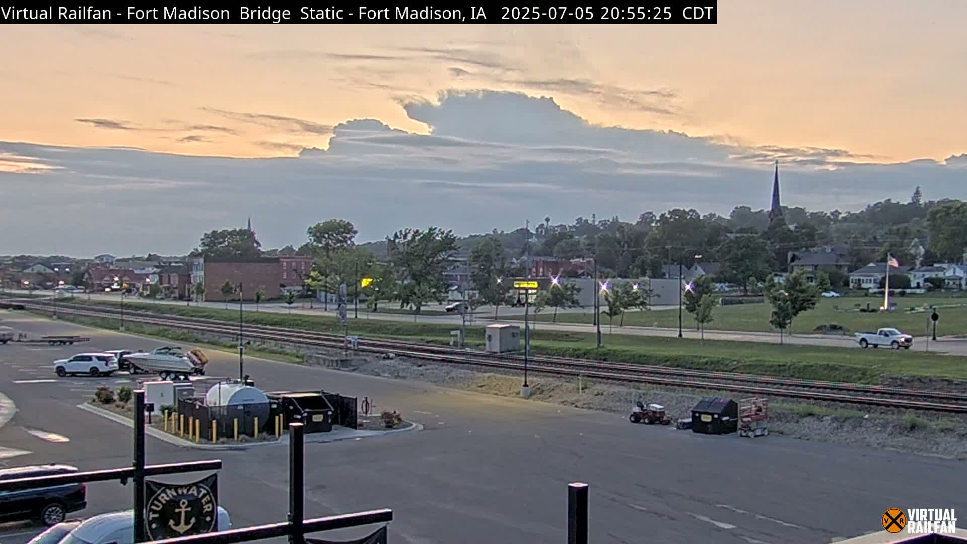 Fort Madison Railroad Crossing Live Cam -  Fort Madison, Lee, Iowa, USA