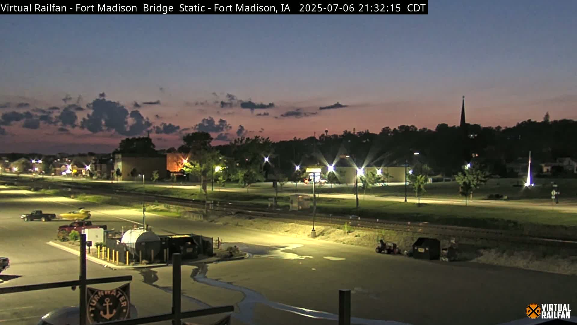 Fort Madison Railroad Crossing Live Cam -  Fort Madison, Lee, Iowa, USA