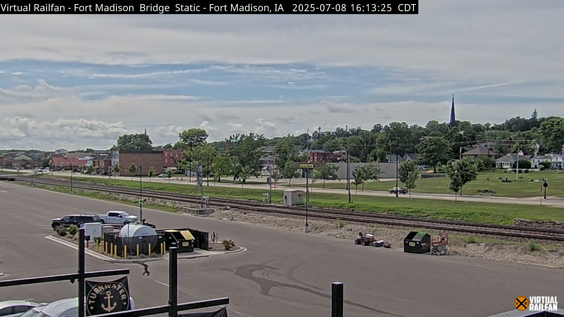 Fort Madison Railroad Crossing Live Cam -  Fort Madison, Lee, Iowa, USA