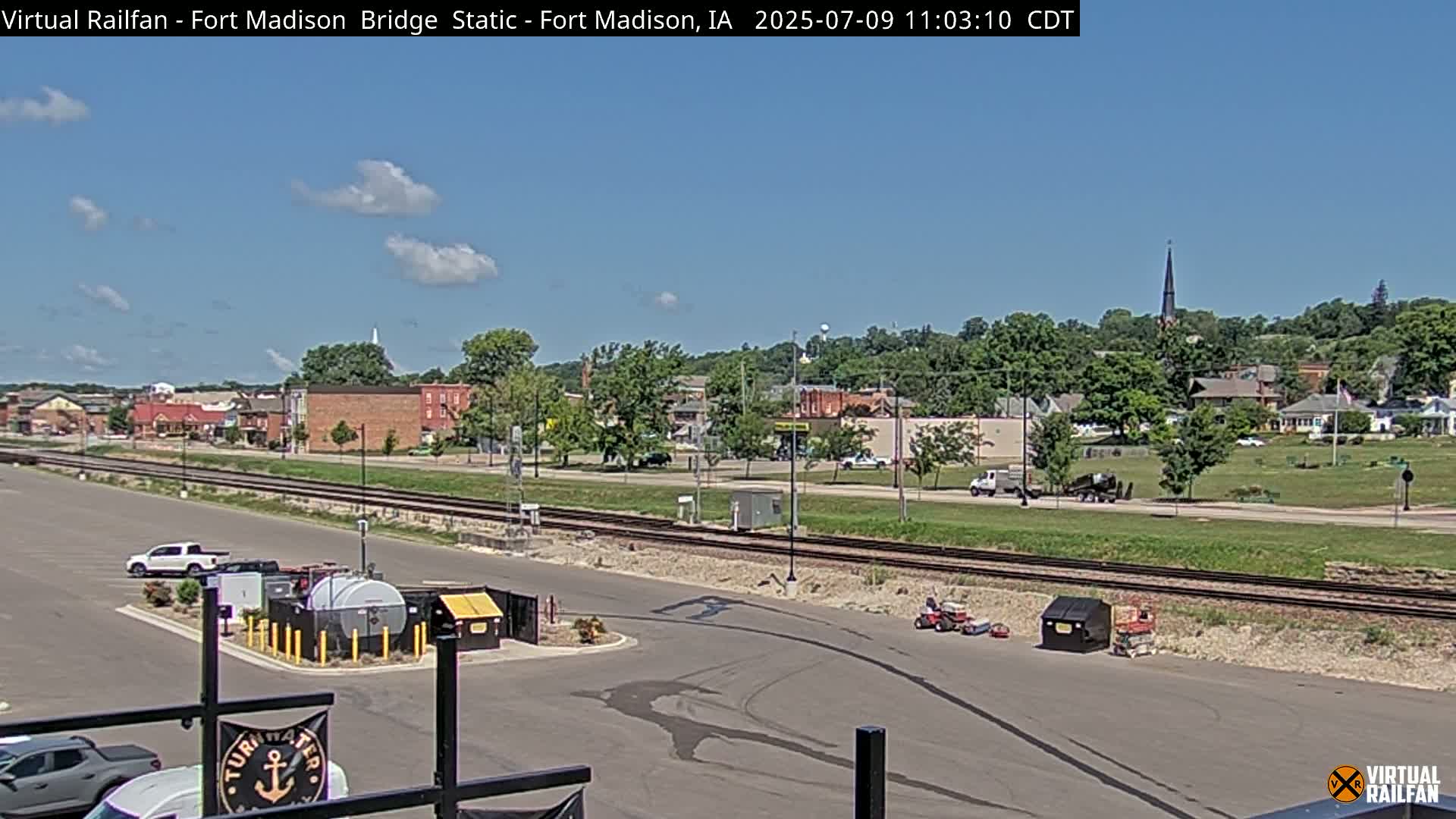 Fort Madison Railroad Crossing Live Cam -  Fort Madison, Lee, Iowa, USA