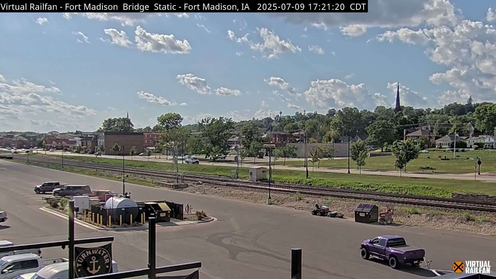 Fort Madison Railroad Crossing Live Cam -  Fort Madison, Lee, Iowa, USA