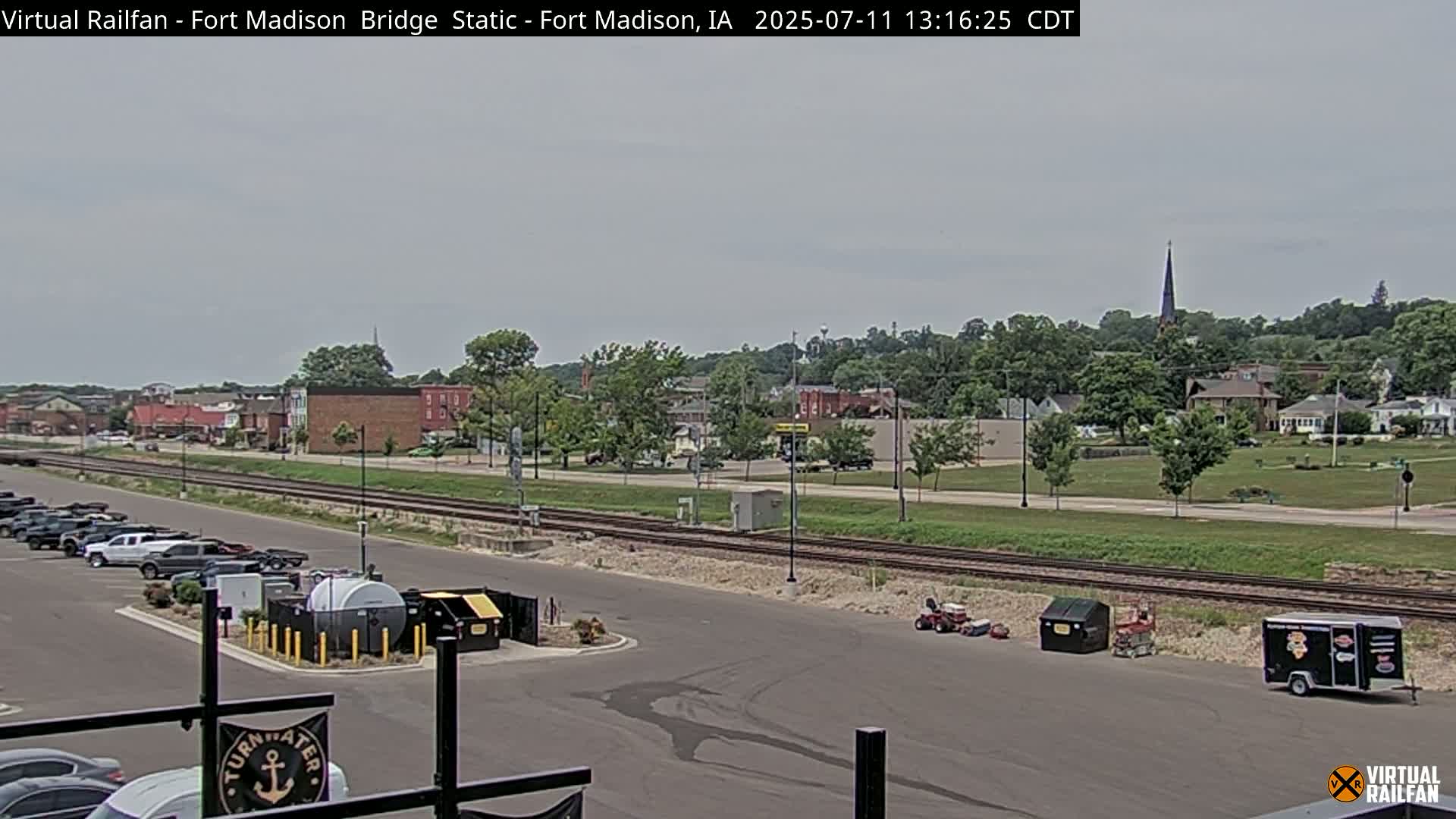 Fort Madison Railroad Crossing Live Cam -  Fort Madison, Lee, Iowa, USA