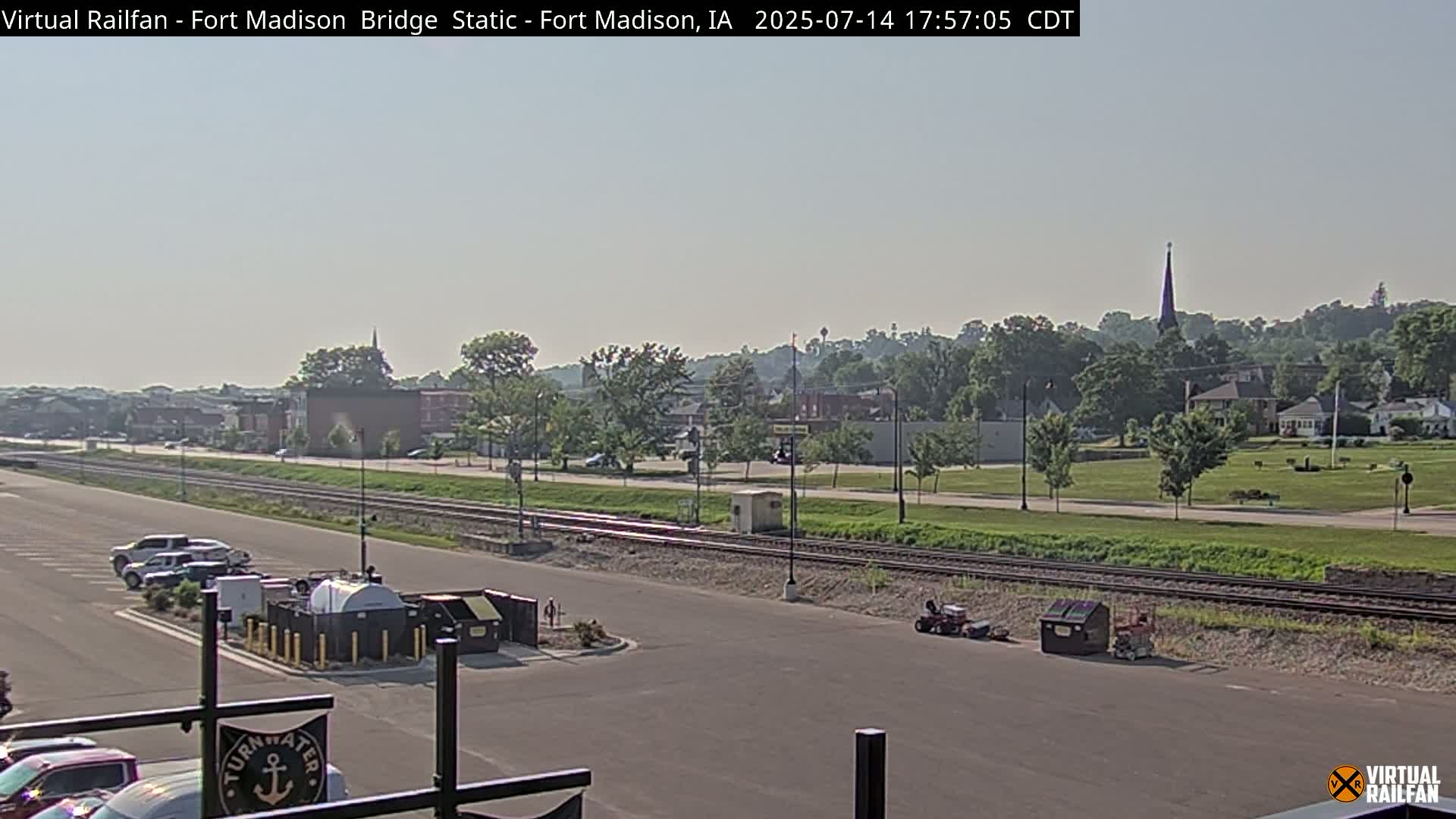 Fort Madison Railroad Crossing Live Cam -  Fort Madison, Lee, Iowa, USA