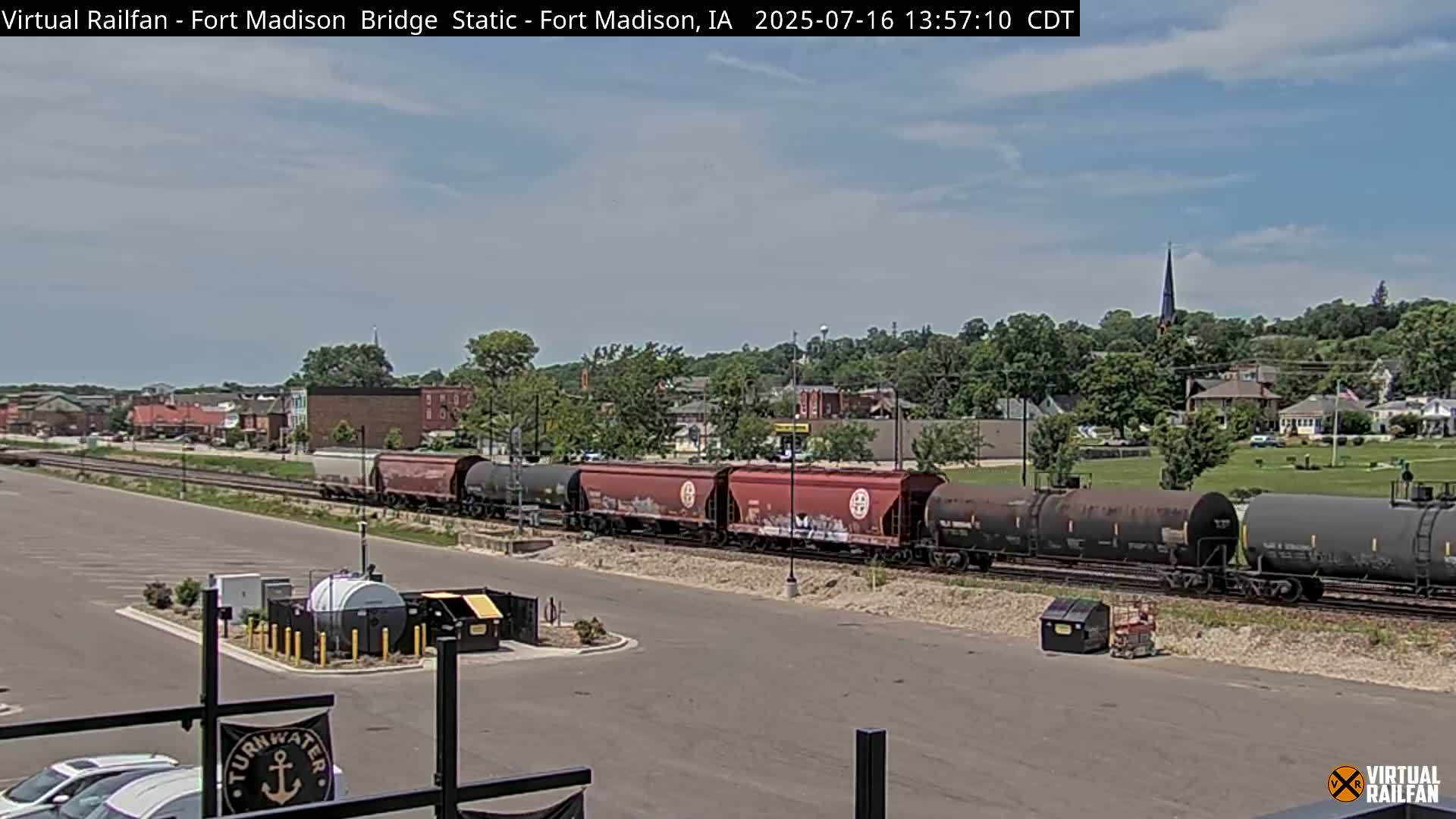 Fort Madison Railroad Crossing Live Cam -  Fort Madison, Lee, Iowa, USA