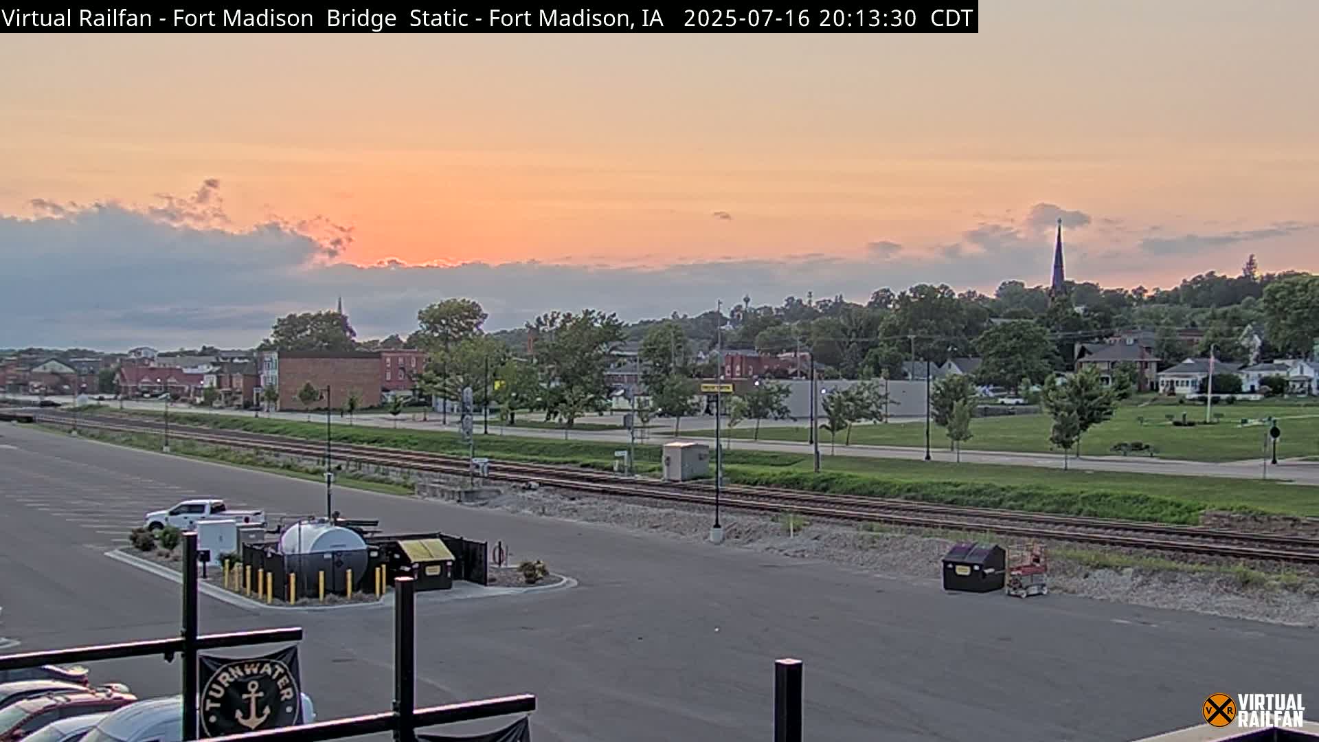 Fort Madison Railroad Crossing Live Cam -  Fort Madison, Lee, Iowa, USA