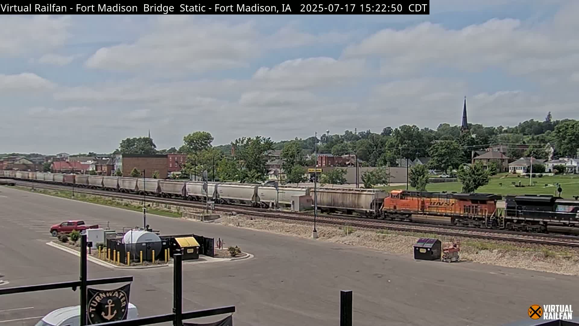 Fort Madison Railroad Crossing Live Cam -  Fort Madison, Lee, Iowa, USA