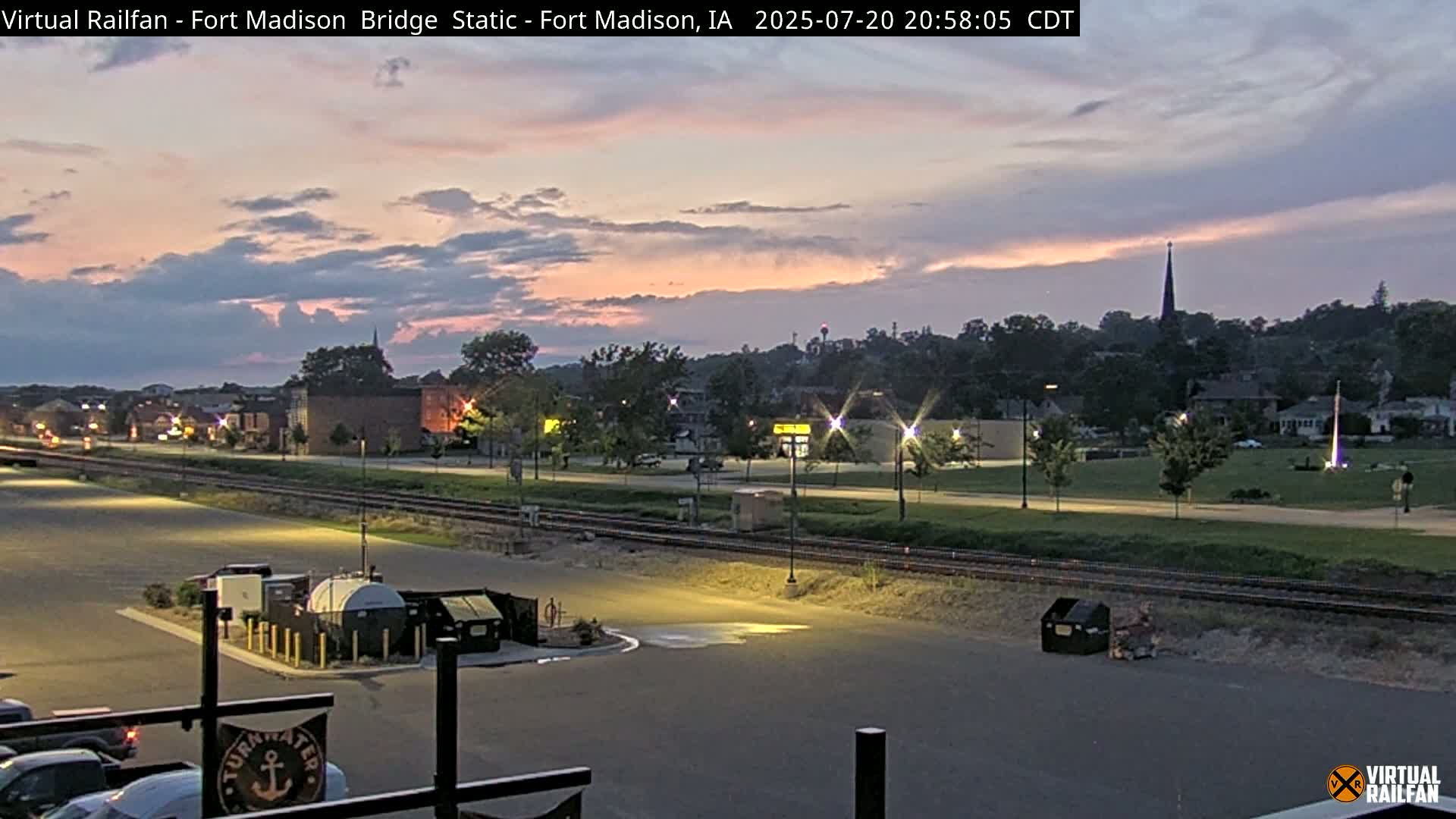 Fort Madison Railroad Crossing Live Cam -  Fort Madison, Lee, Iowa, USA