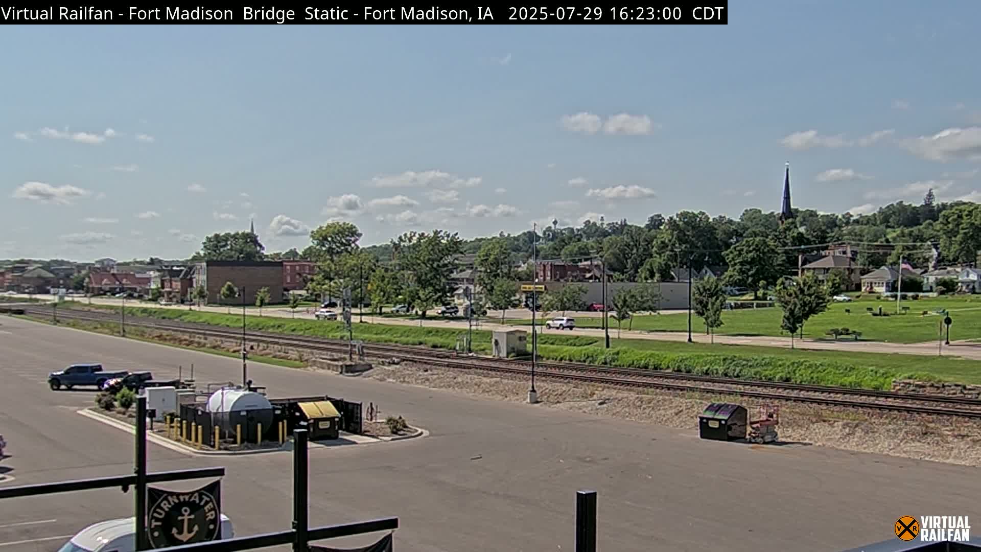 Fort Madison Railroad Crossing Live Cam -  Fort Madison, Lee, Iowa, USA