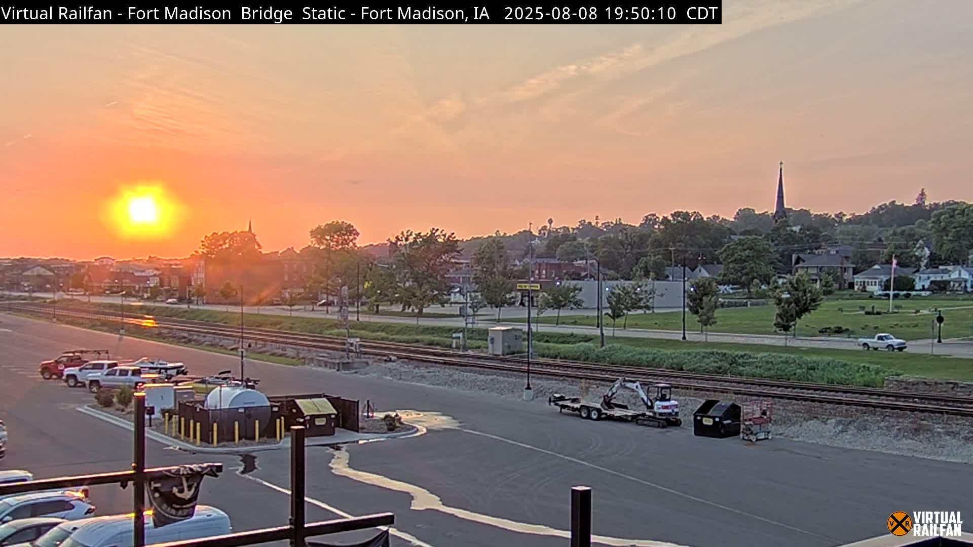 Fort Madison Railroad Crossing Live Cam -  Fort Madison, Lee, Iowa, USA