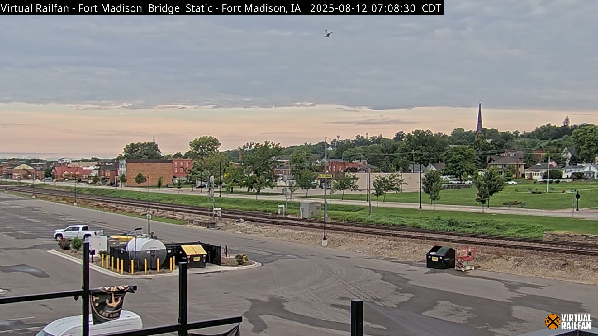 Fort Madison Railroad Crossing Live Cam -  Fort Madison, Lee, Iowa, USA