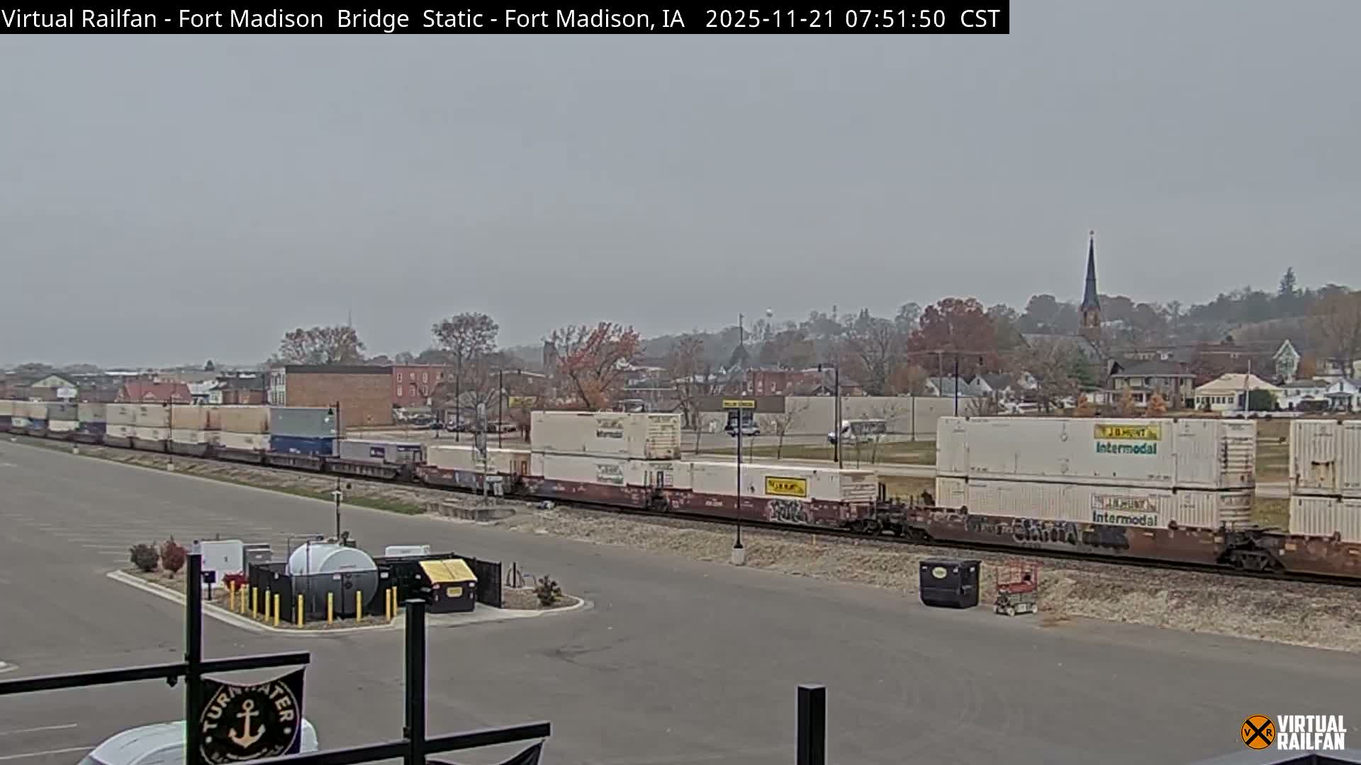 Fort Madison Railroad Crossing Live Cam -  Fort Madison, Lee, Iowa, USA
