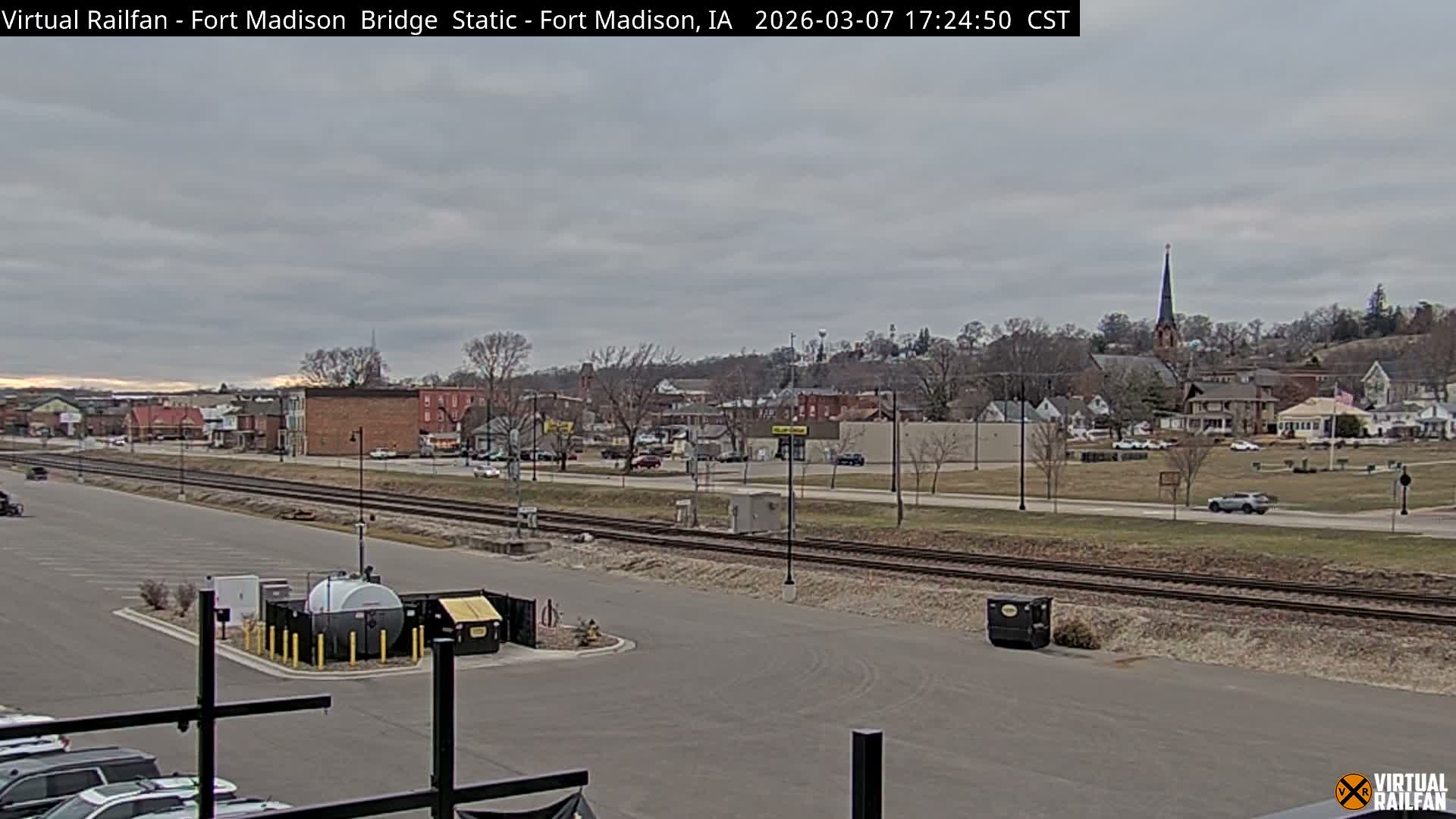Fort Madison Railroad Crossing Live Cam -  Fort Madison, Lee, Iowa, USA