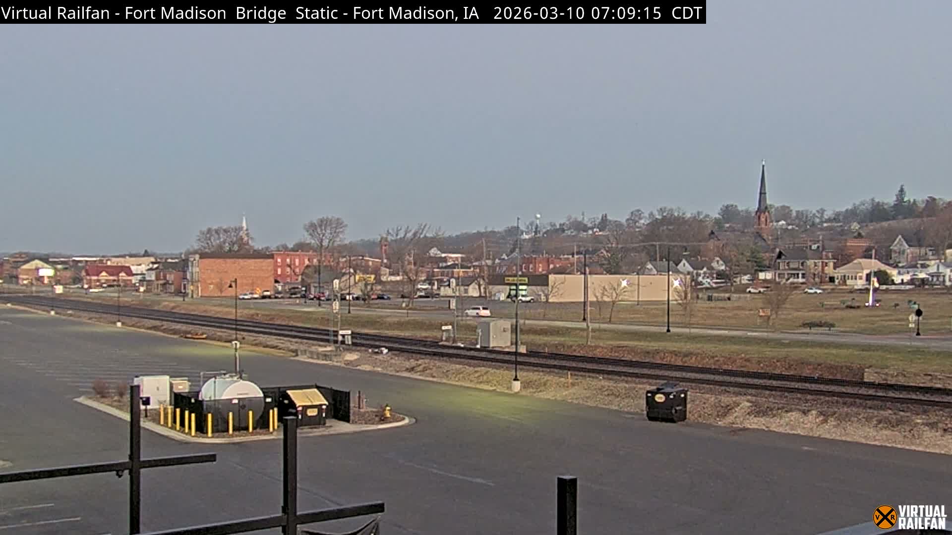 Fort Madison Railroad Crossing Live Cam -  Fort Madison, Lee, Iowa, USA