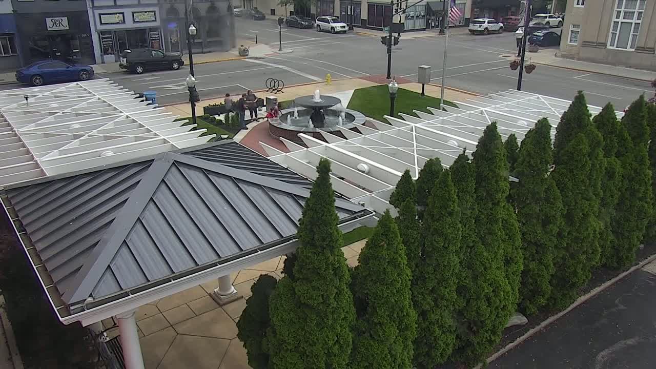 Crawfordsville Marie Canine Plaza Square Live Cam - Crawfordsville, Montgomery, Indiana, USA