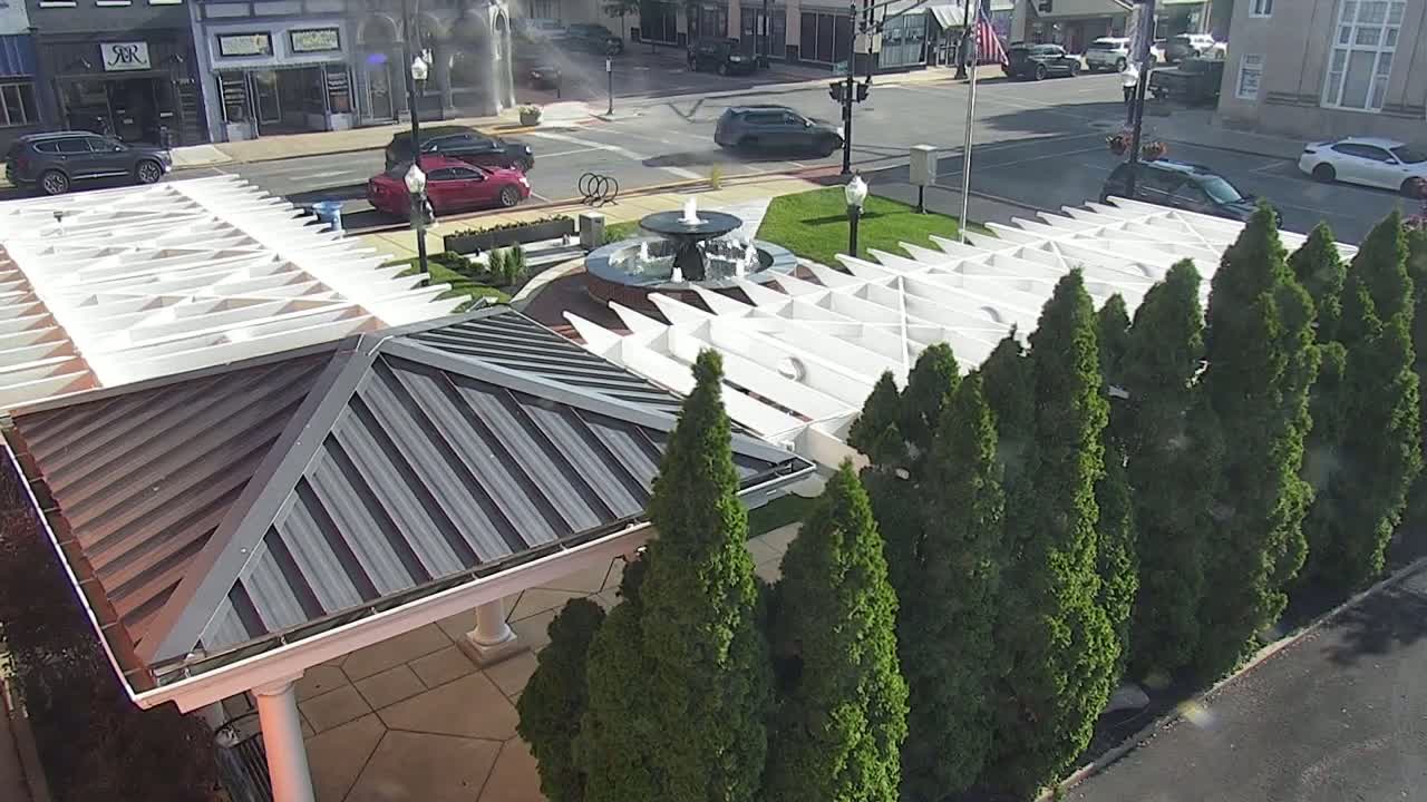 Crawfordsville Marie Canine Plaza Square Live Cam - Crawfordsville, Montgomery, Indiana, USA