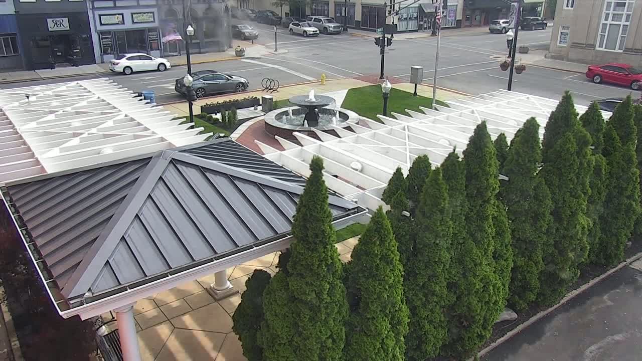 Crawfordsville Marie Canine Plaza Square Live Cam - Crawfordsville, Montgomery, Indiana, USA