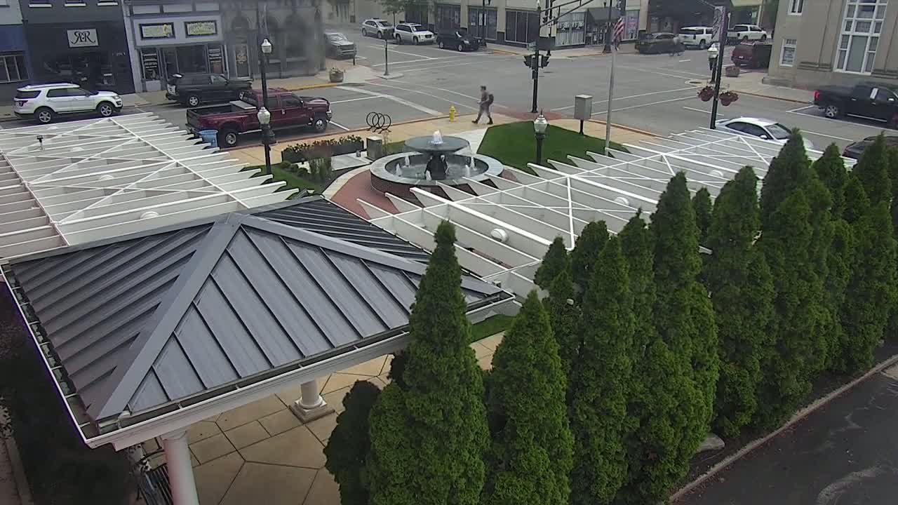 Crawfordsville Marie Canine Plaza Square Live Cam - Crawfordsville, Montgomery, Indiana, USA