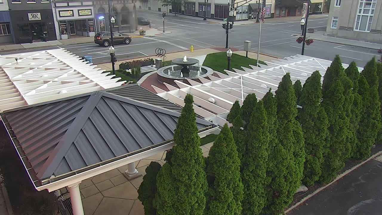 Crawfordsville Marie Canine Plaza Square Live Cam - Crawfordsville, Montgomery, Indiana, USA