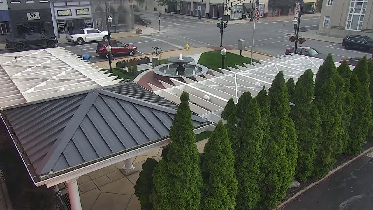 Crawfordsville Marie Canine Plaza Square Live Cam - Crawfordsville, Montgomery, Indiana, USA