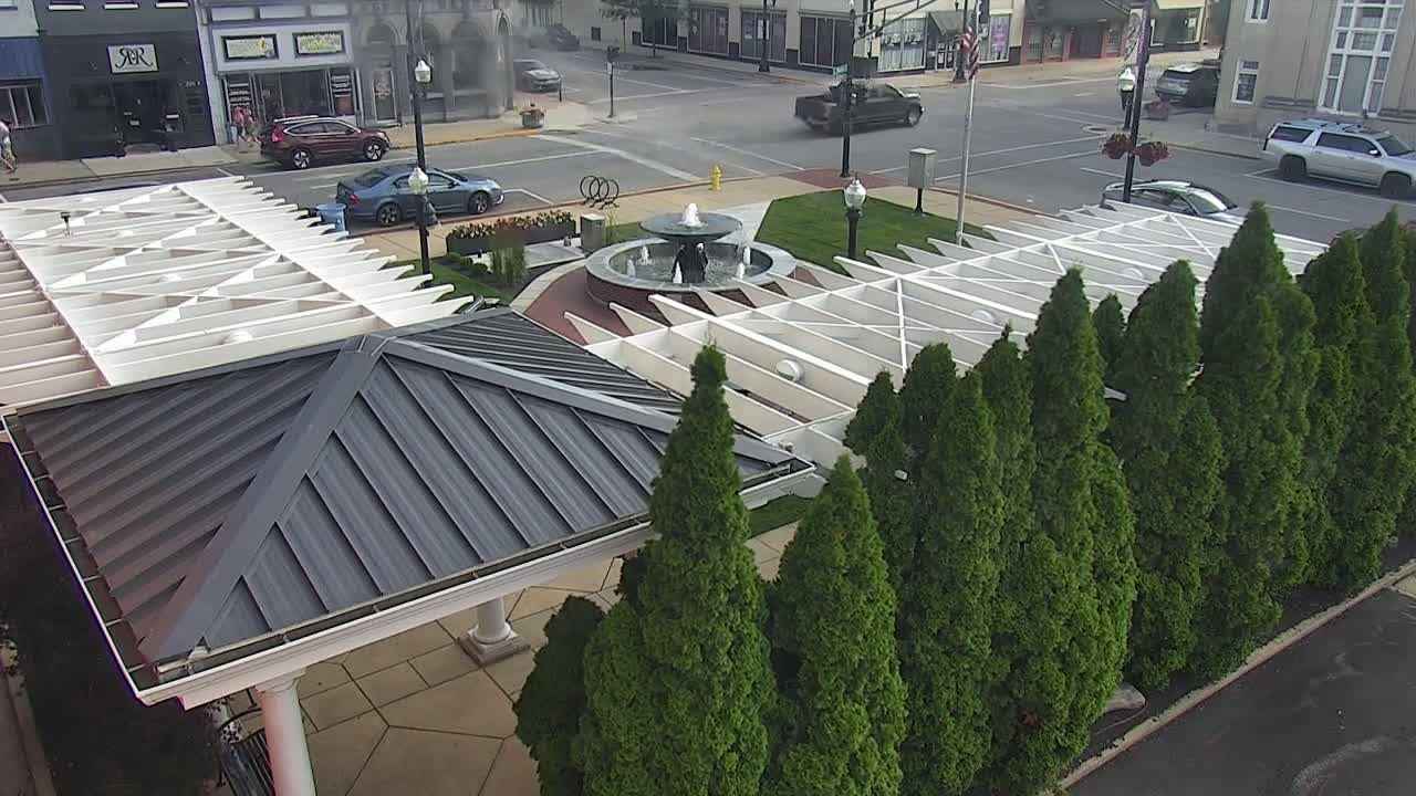 Crawfordsville Marie Canine Plaza Square Live Cam - Crawfordsville, Montgomery, Indiana, USA