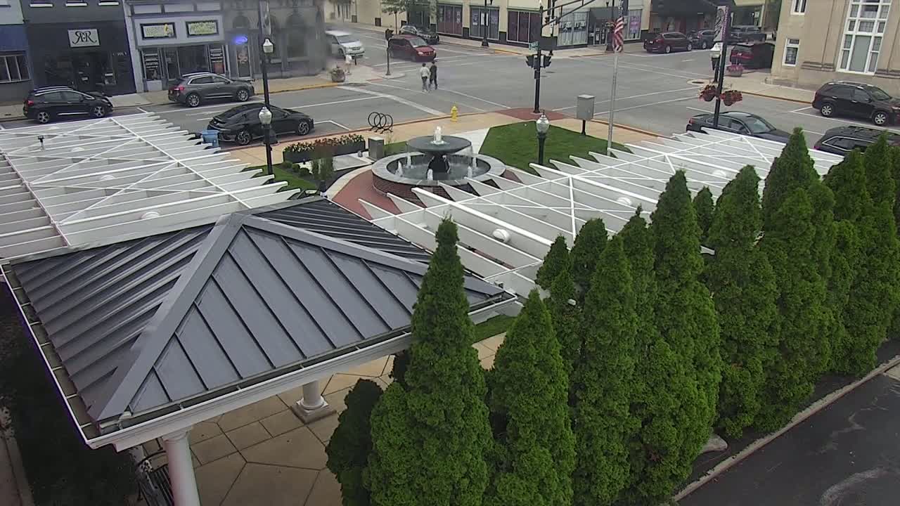 Crawfordsville Marie Canine Plaza Square Live Cam - Crawfordsville, Montgomery, Indiana, USA