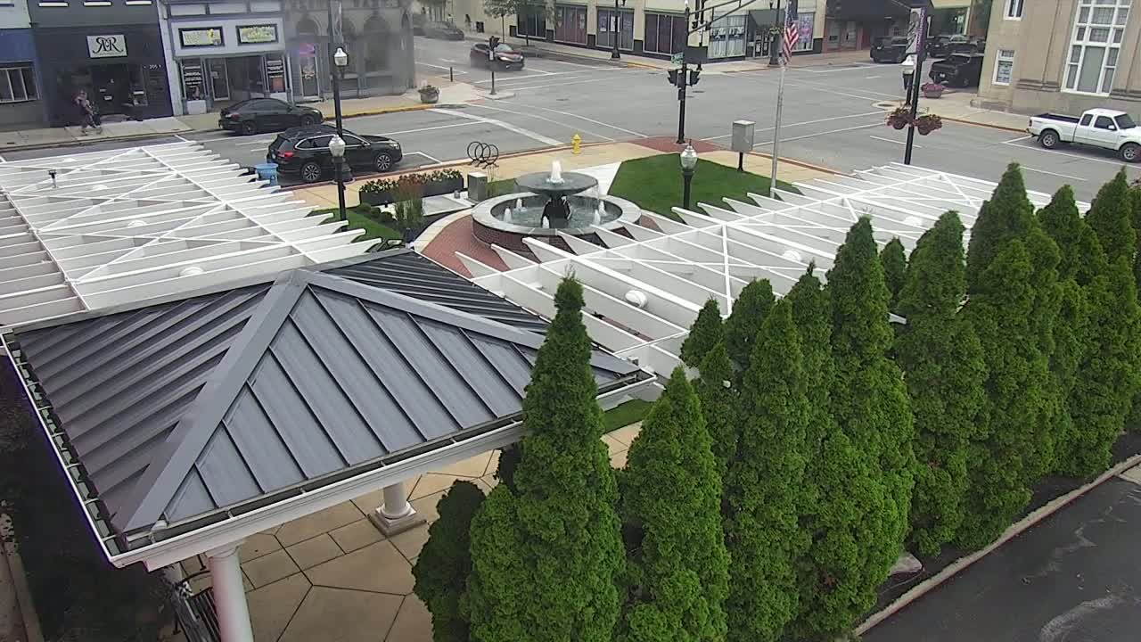 Crawfordsville Marie Canine Plaza Square Live Cam - Crawfordsville, Montgomery, Indiana, USA