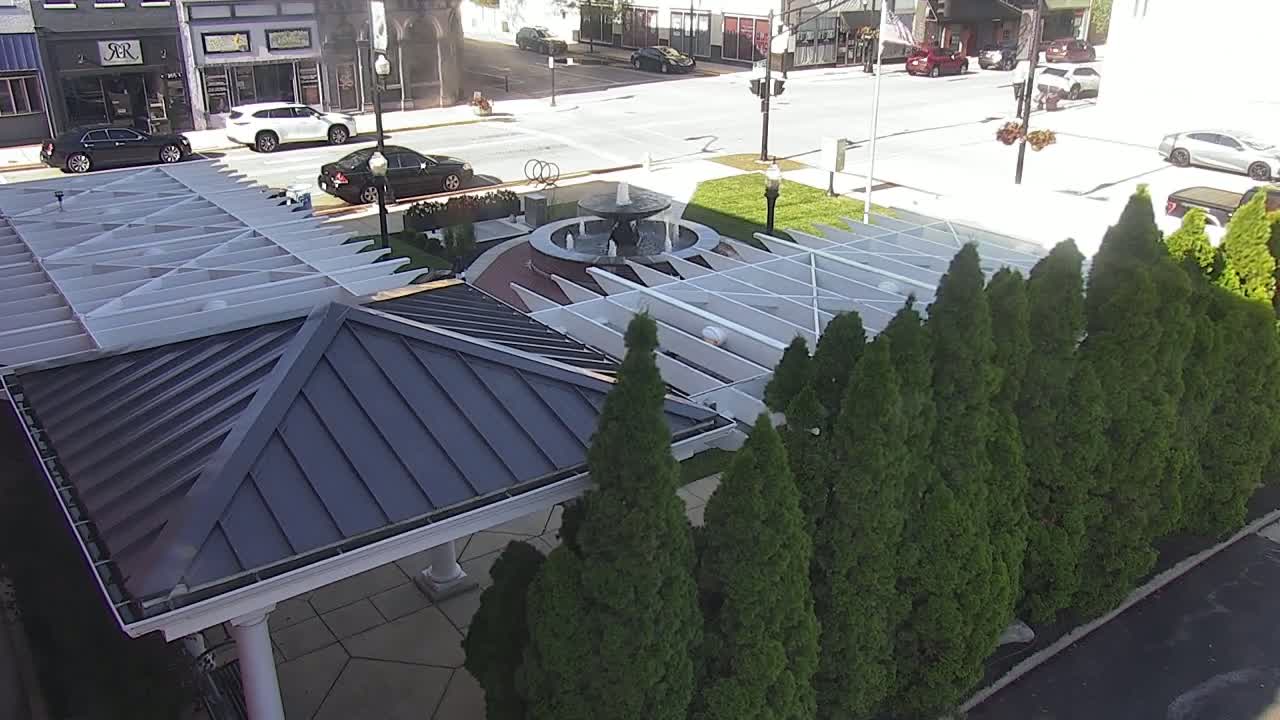 Crawfordsville Marie Canine Plaza Square Live Cam - Crawfordsville, Montgomery, Indiana, USA