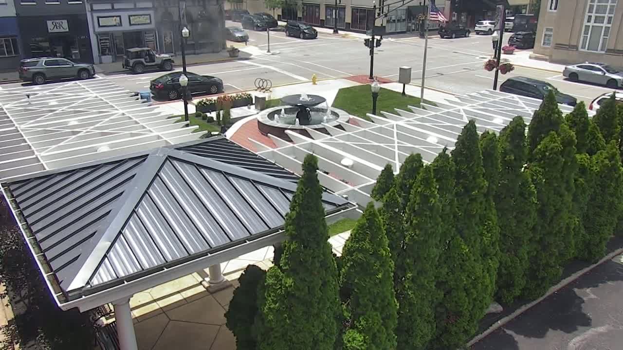Crawfordsville Marie Canine Plaza Square Live Cam - Crawfordsville, Montgomery, Indiana, USA