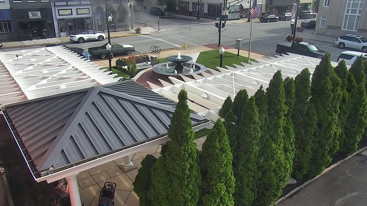 Crawfordsville Marie Canine Plaza Square Live Cam - Crawfordsville, Montgomery, Indiana, USA