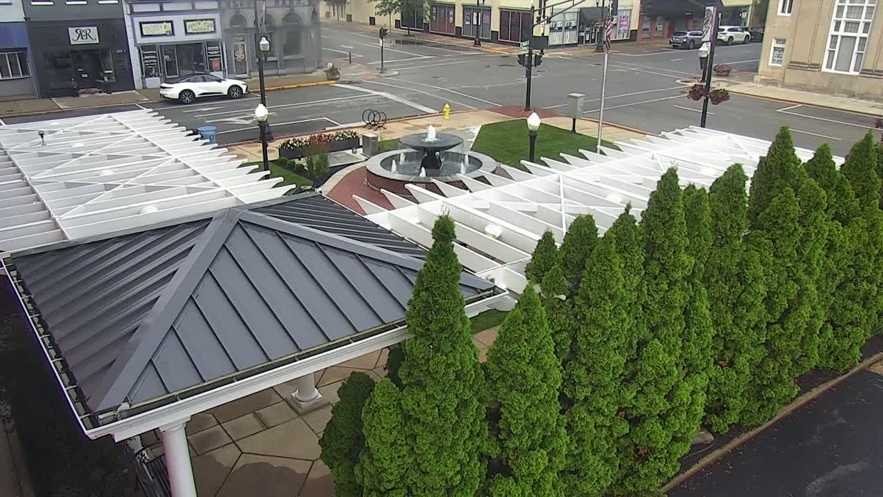 Crawfordsville Marie Canine Plaza Square Live Cam - Crawfordsville, Montgomery, Indiana, USA