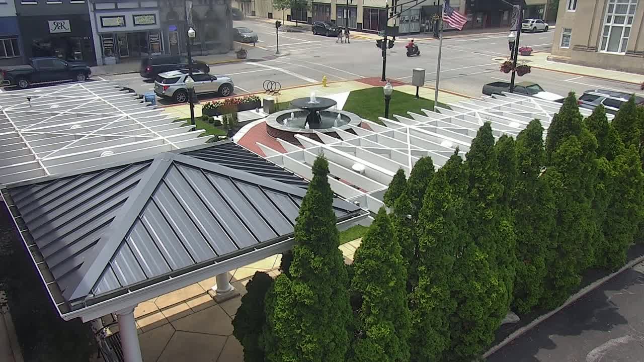 Crawfordsville Marie Canine Plaza Square Live Cam - Crawfordsville, Montgomery, Indiana, USA