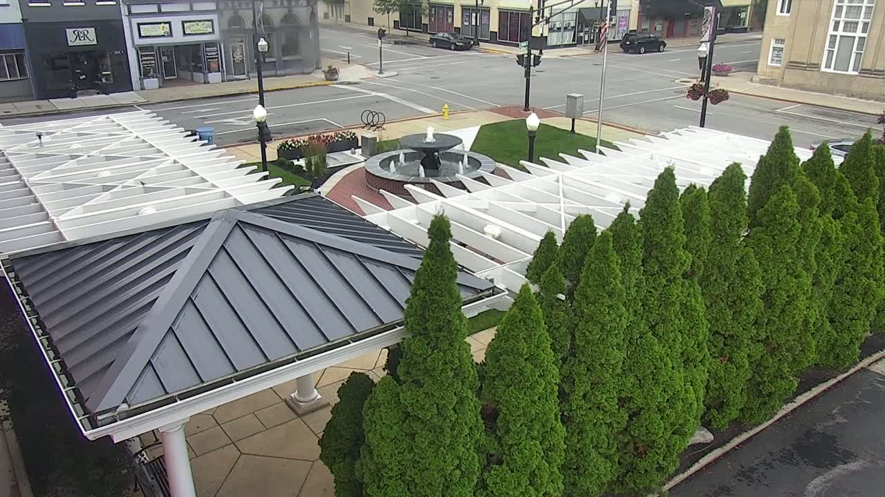 Crawfordsville Marie Canine Plaza Square Live Cam - Crawfordsville, Montgomery, Indiana, USA