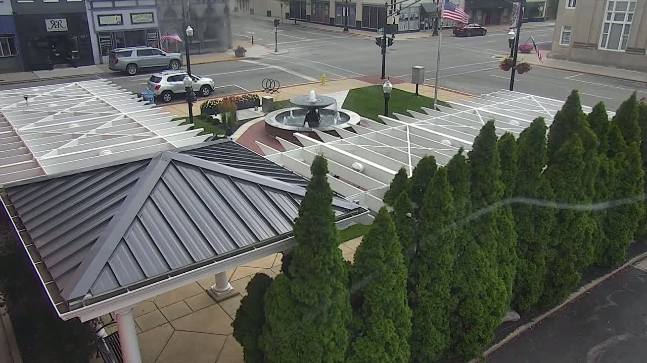 Crawfordsville Marie Canine Plaza Square Live Cam - Crawfordsville, Montgomery, Indiana, USA