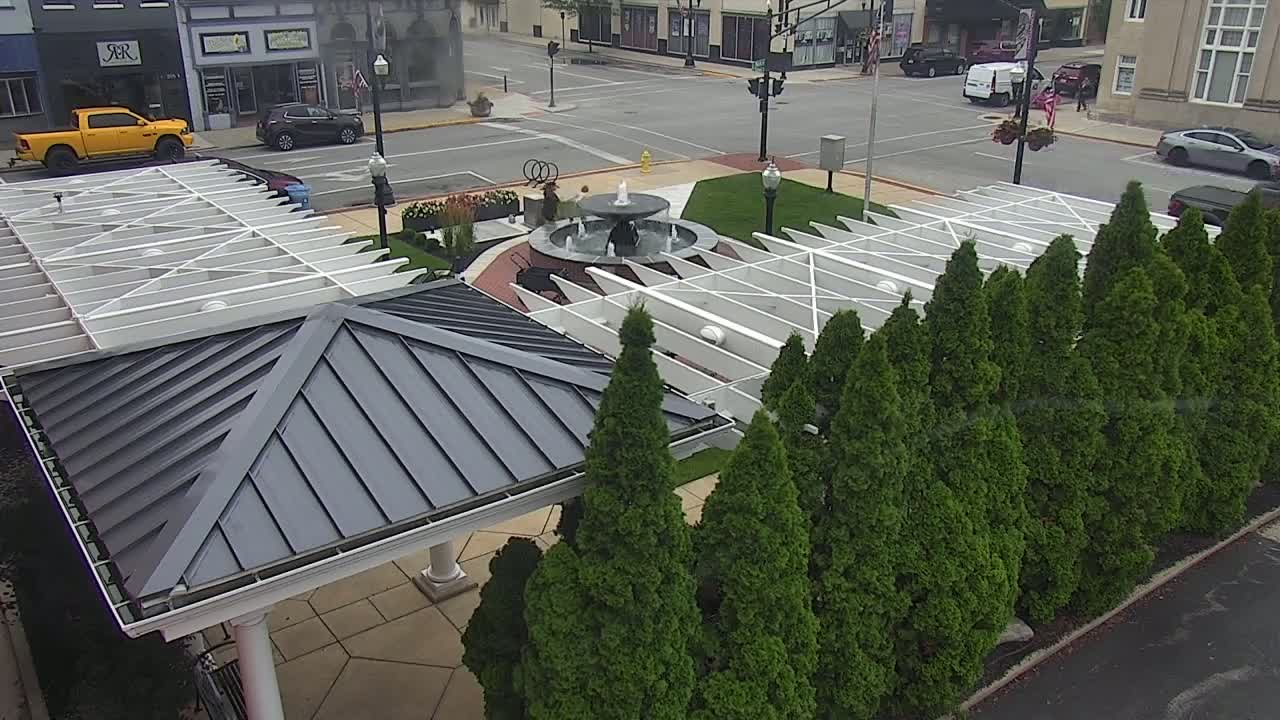 Crawfordsville Marie Canine Plaza Square Live Cam - Crawfordsville, Montgomery, Indiana, USA