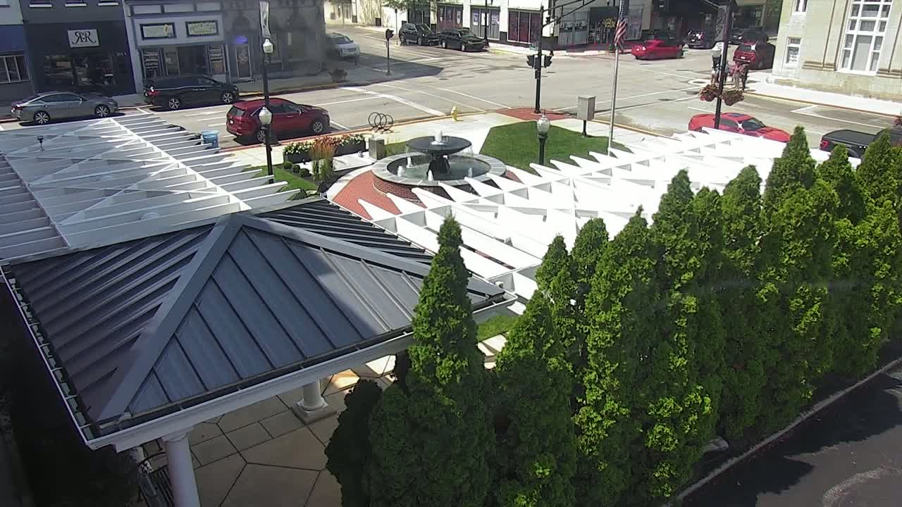 Crawfordsville Marie Canine Plaza Square Live Cam - Crawfordsville, Montgomery, Indiana, USA