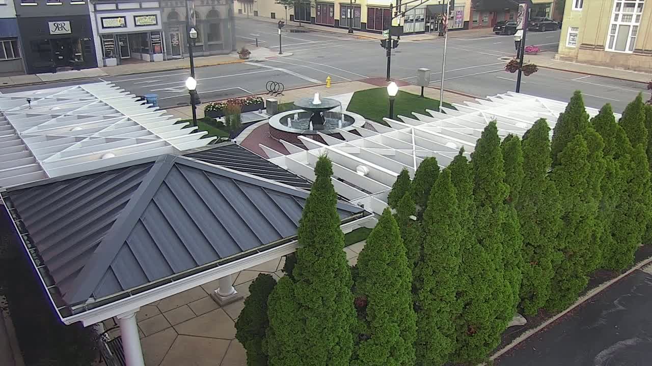 Crawfordsville Marie Canine Plaza Square Live Cam - Crawfordsville, Montgomery, Indiana, USA